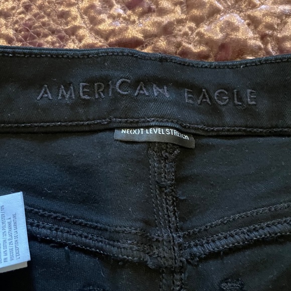 American Eagle Jeans- Next level SZ 4 short - Picture 6 of 7